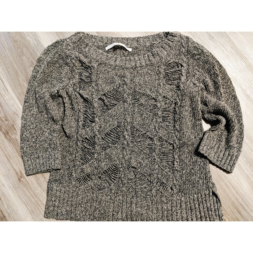 3/4 sleeve ripped front sweater